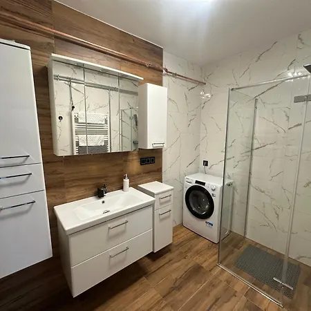 Apartament Zarda Appartman *